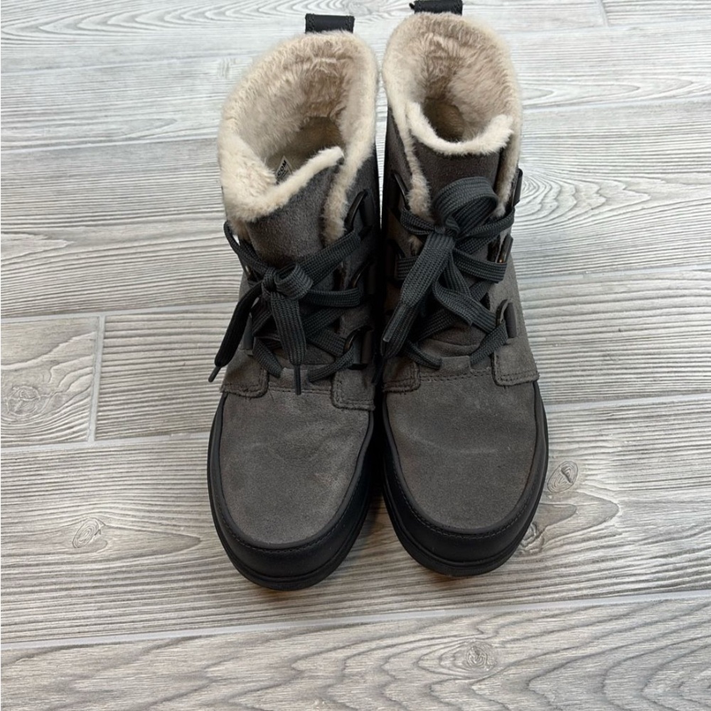 Sorel Women's Gray Winter Boots